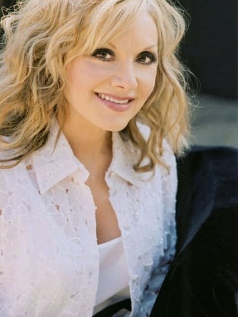 Stella Parton