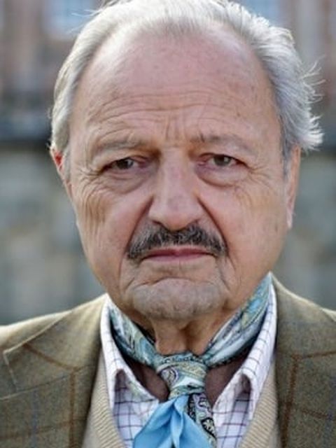 Peter Bowles