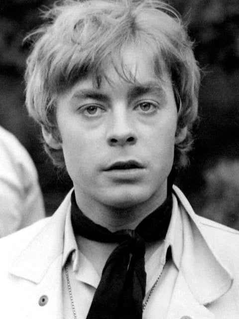 Hywel Bennett