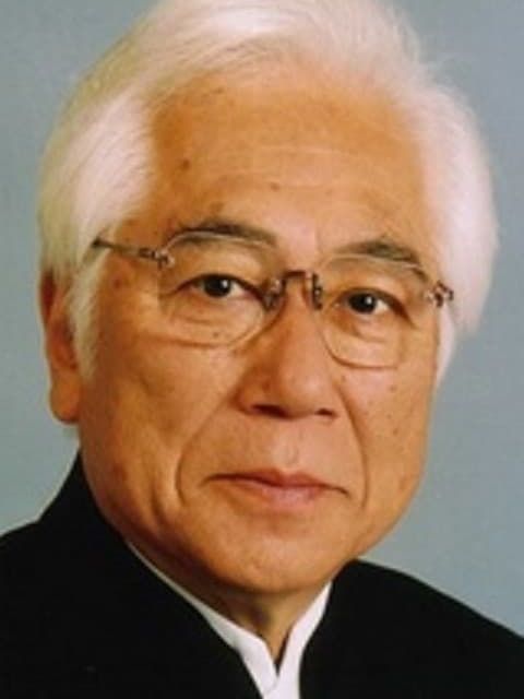 Takanobu Hozumi