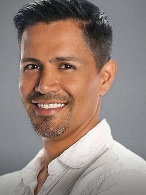 Jay Hernandez