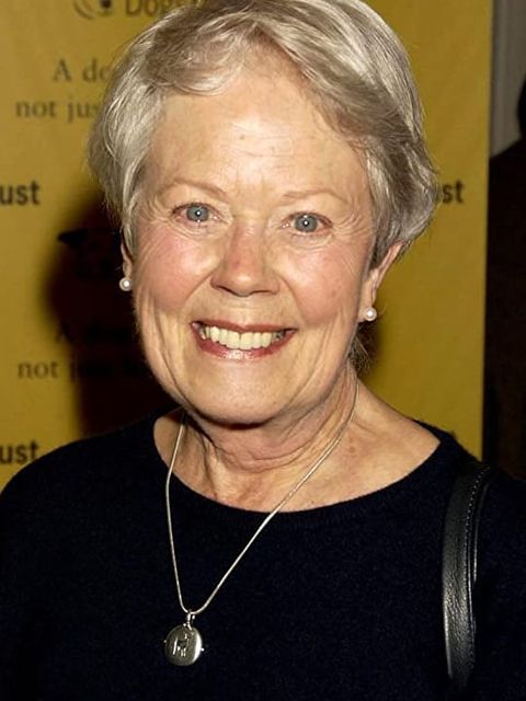 Annette Crosbie