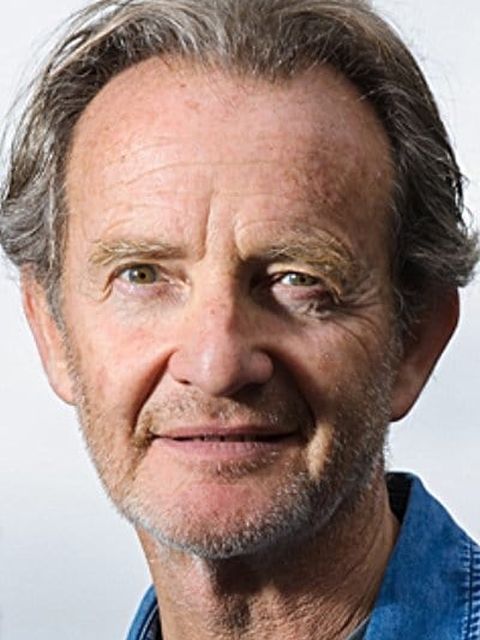 Anton Lesser