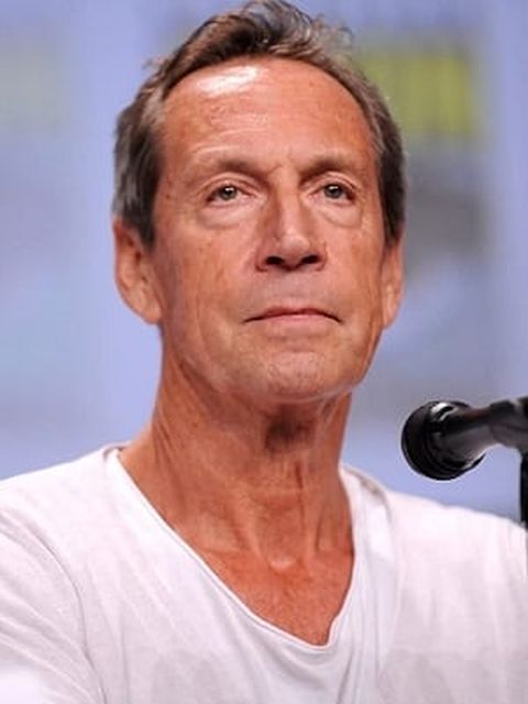 Jonathan Hyde