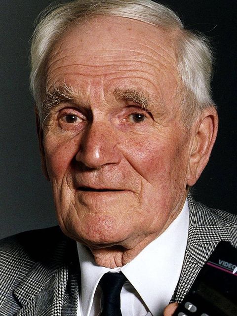 Desmond Llewelyn