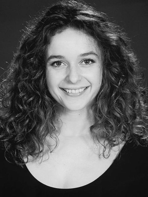 Julia Sawalha