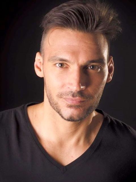 César Oliver