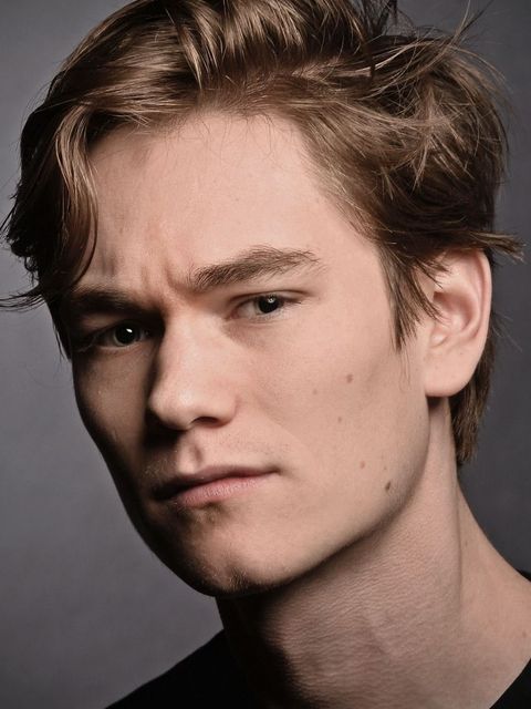 Krisztián Csákvári