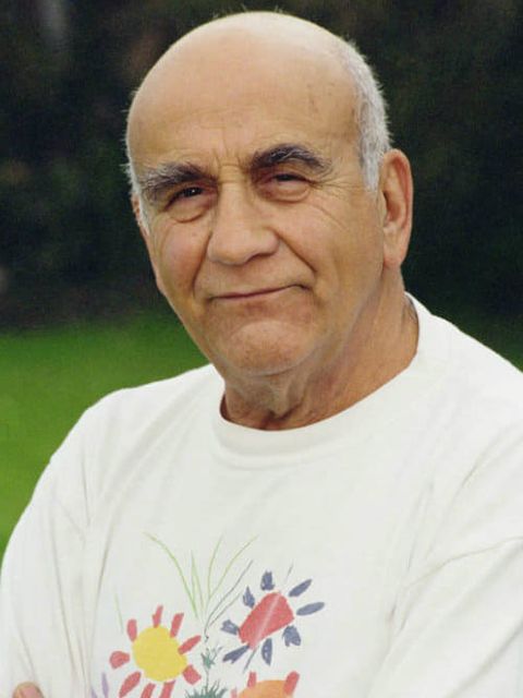 Warren Mitchell