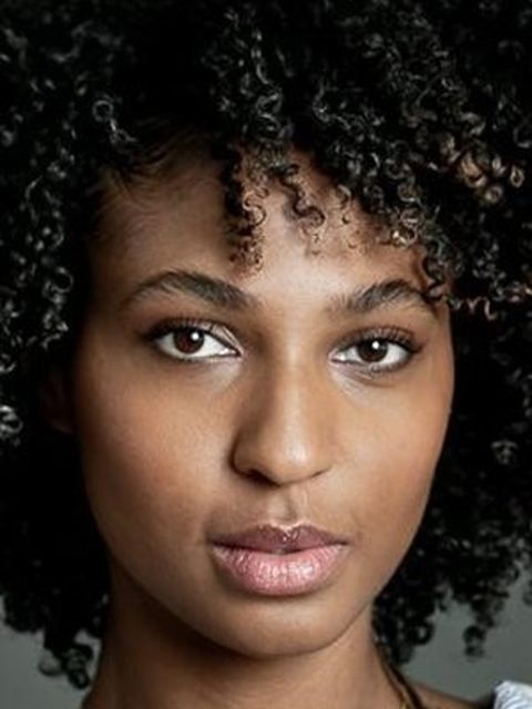 Ayomi Domenica