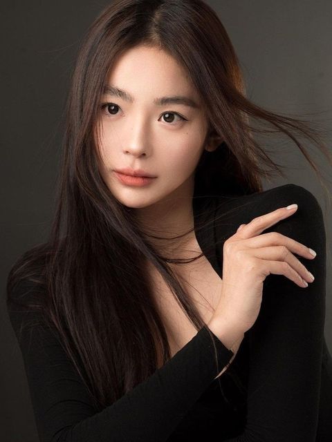 Liu Yaxi