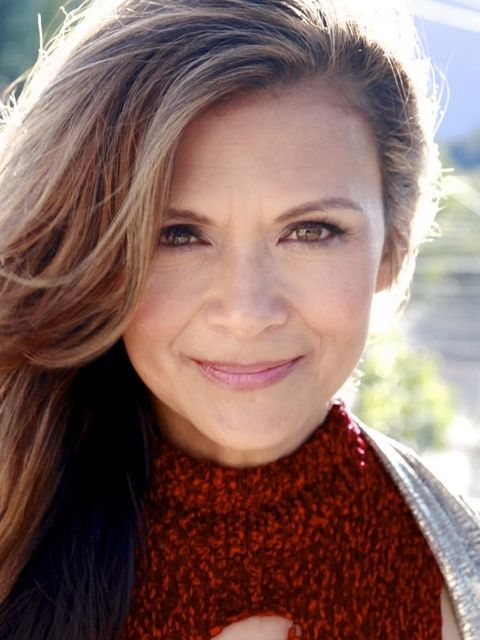 Nia Peeples