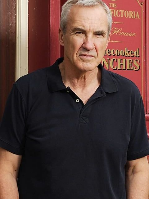 Larry Lamb