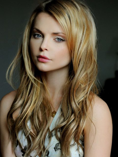 Izabella Miko