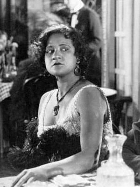 Evelyn Preer