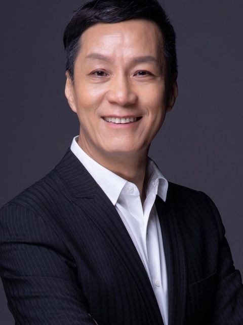 Yuanzheng Feng