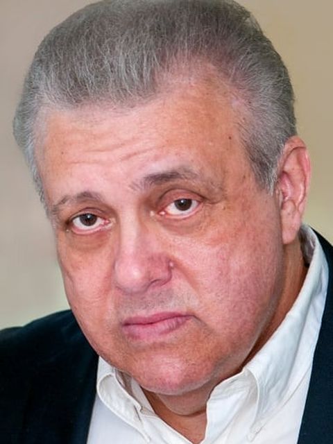 Vic Polizos