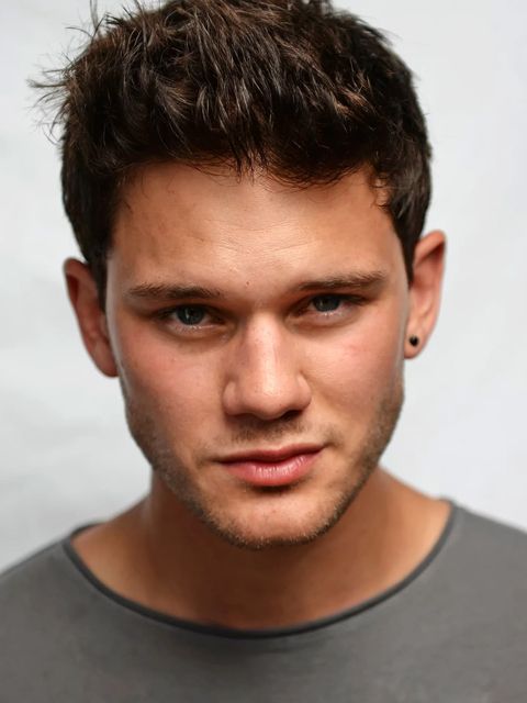 Jeremy Irvine