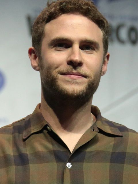 Iain De Caestecker