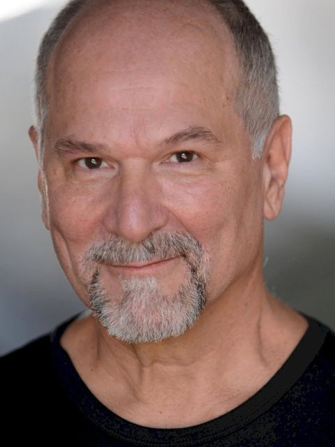 John Kapelos