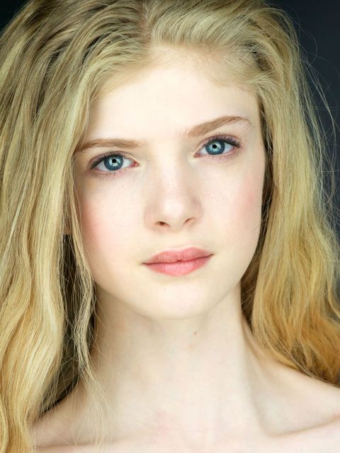 Elena Kampouris