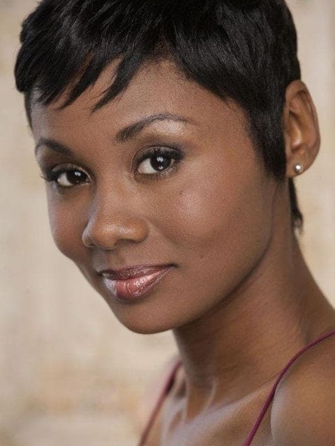 Emayatzy Corinealdi