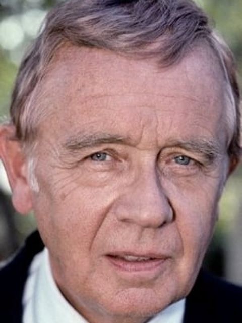 Warren Frost