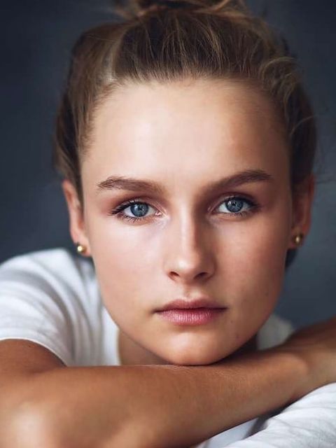 Olivia DeJonge