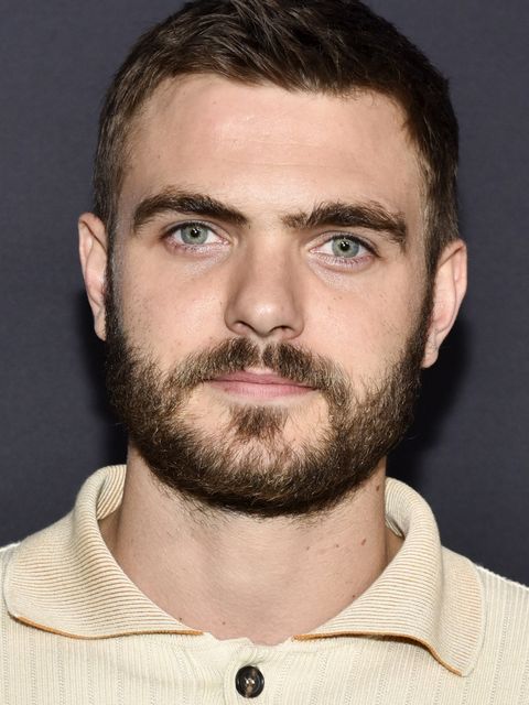 Alex Roe