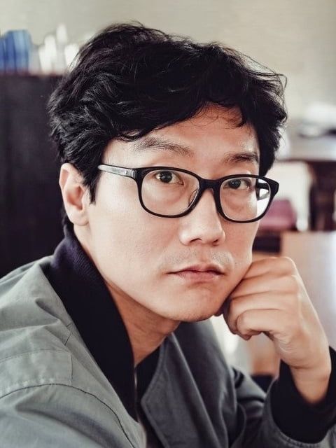 Dong-hyuk Hwang